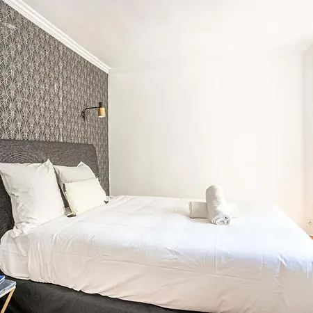 143 - Urban Charming Flat In Center Of Appartamento