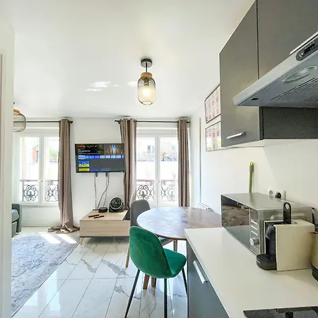 Apartment 143 - Urban Charming Flat In Center Of